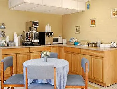 Super 8 By Wyndham Nashville/ Dntn/ Opryland Area Nashville